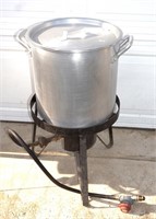Gas burner w heavy duty pot