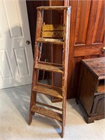 Vintage wooden ladder (poor condition)