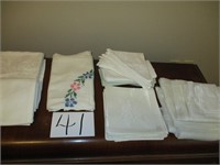 Table Cloths, Napkins, 2 sheer panels
