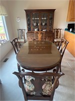 Pennsylvania house table 2 arm chairs 4 chairs