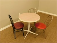 Metal Cafe table & 3 chairs