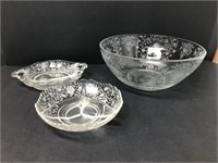 3 assorted etched serving pieces