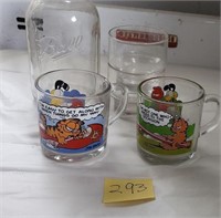 Lot of glass 2 collectible Garfield Mcdonalds cups
