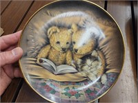 Teddy bear collectible plate