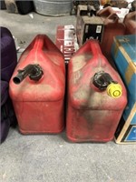 2 GAS JUGS