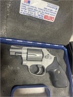 SMITH AND WESSON MOD 637-2 .38 SPL IN CASE