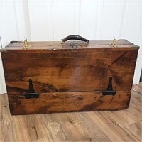 Carpenters primitive tool box