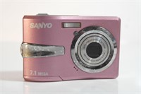 PINK SANYO S750 7.1 MEGA DIGITAL CAMERA