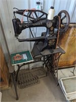 Singer Sewing Machine- G453488 29-4