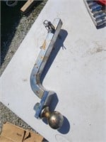 Small hitch with ball.