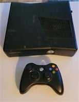 XBOX 360 and Controller (untested, no cords)