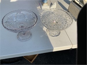 Pedestal glass dishes