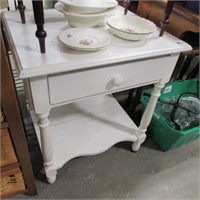 END TABLE W/ DRAWER