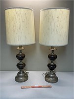 PAIR OF MODERN VINTAGE STYLE TABLE LAMPS