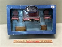 NEW/OLD STOCK DOLL HOUSE FURNITURE
