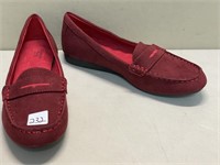 SIZE 7 AVON LADIES SHOES LIKE NEW