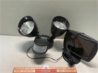 MOTION LIGHT DETECTOR WITH MONITOR