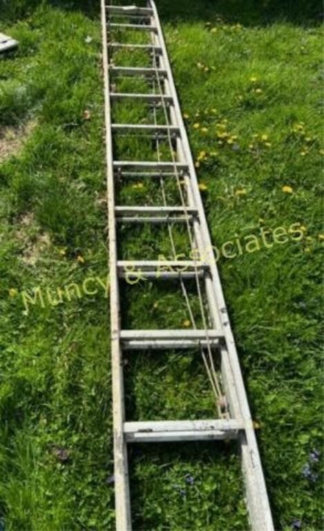 Aluminium Extension Ladder with Crossover