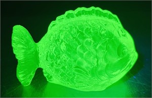 Chubby Green Depression Fish Paperweight UV