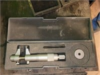 Precision micrometer