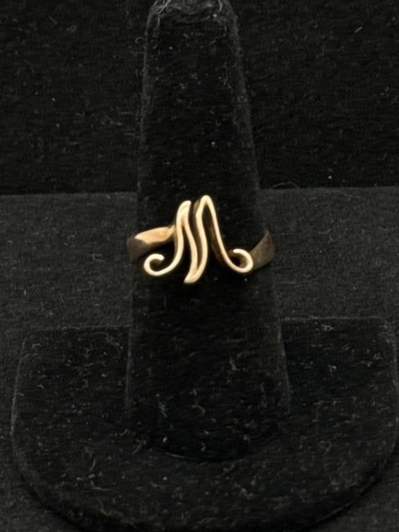 Vintage 14k Gold Initial M or W Ring Size 8.5