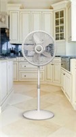 Lasko 18" Oscillating Pedestal/Standing Fan