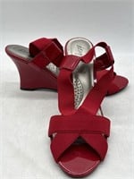 Beautiful New Dexter Red Sandals 7.5"