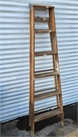 6' wood ladder