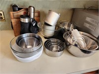 Stainless steel mixing bowls, travel mugs, other