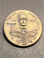 WWII German 1934 Tag der Arbet (Workers Pin) badge