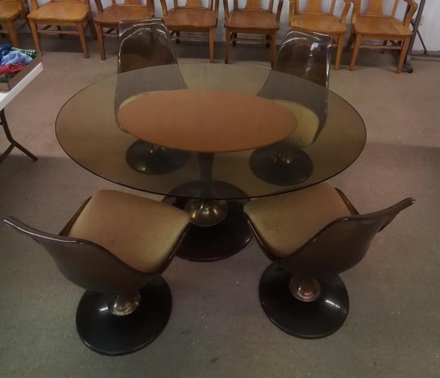 Vintage Mid-century Chromcraft glass top table