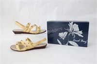 NEW - Coral Bat Ladies Sandals,