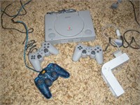 Sony Playstation w/3 Controllers