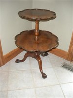 Vintage Clawfoot Tea Table  22x30 inches