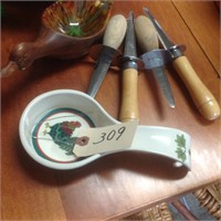 spoon rests, oyster knives