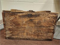 Hamms wooden box. 21 x 20.5 x 12.5 inches