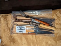 Knives and carving utensils