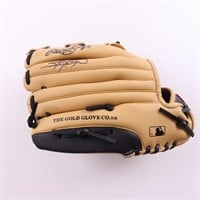 Autographed Sammy Sosa Baseball Glove