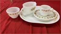 5 PIECES PYREX AND CORELLE  DISHES