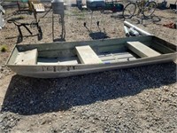 10 FOOT LONG FISHING BOAT DECENT  CONDITION  NO