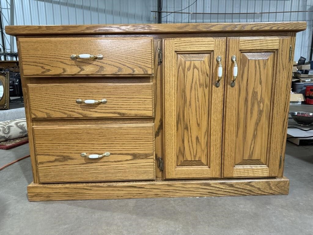 Oak 3 drawer Cabinet