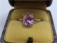 Sterling sz8 Ring w/ Pink Beautiful Stone