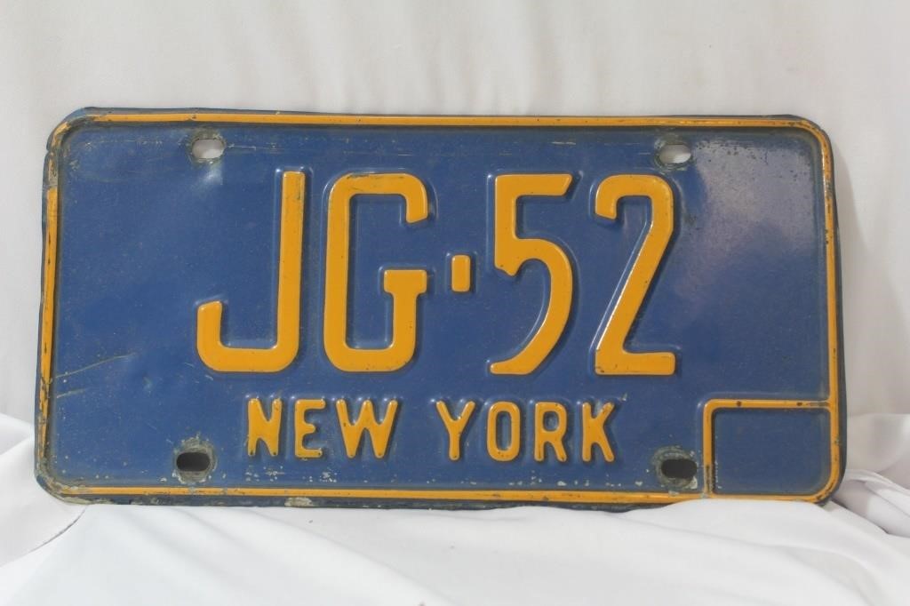A Vitnage New York License Plate