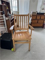 SOLID WOOD CHAIR