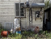 2 DITCH BURNERS PROPANE TANKS EVERTHING IN PICTURE