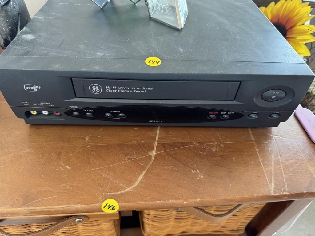 GE VHS PLAYER