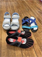 3 PAIR SANDALS SIZE 7 - NEW
