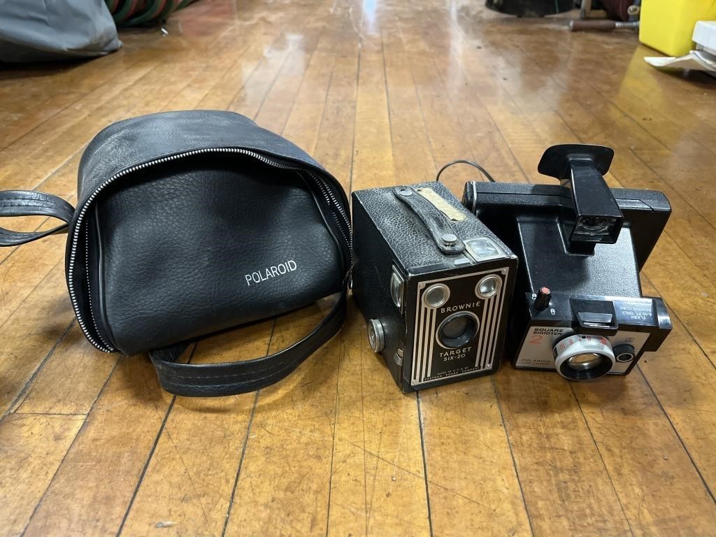 2 VINTAGE CAMERAS