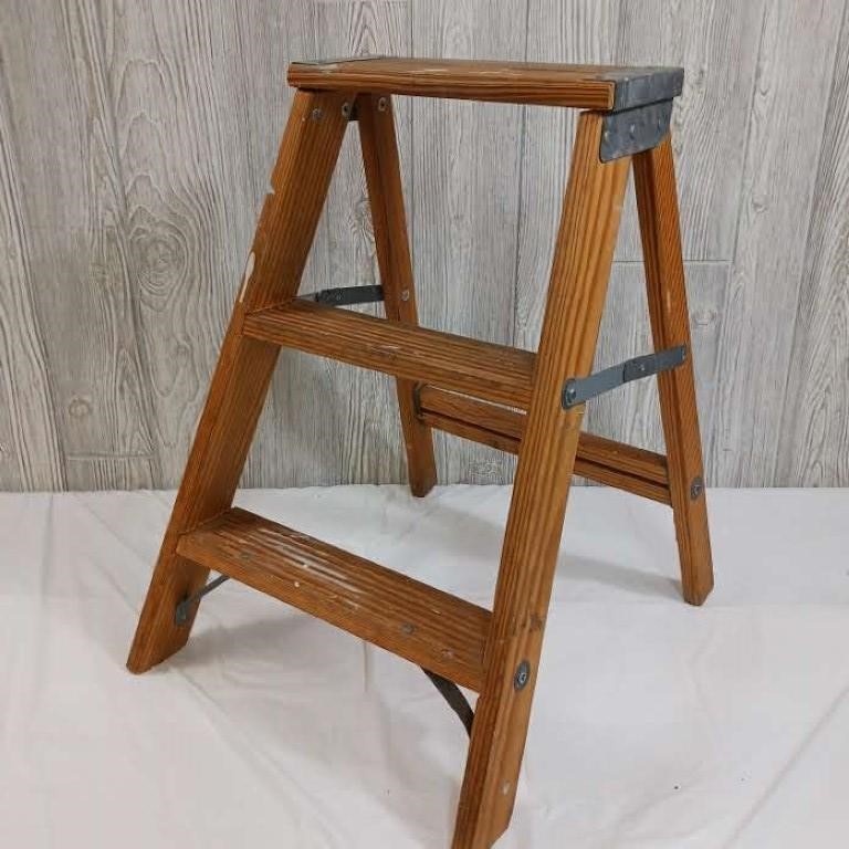 Wooden Step Stool Ladder