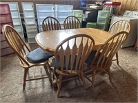 OAK DINING TABLE AND 6 CHAIRS